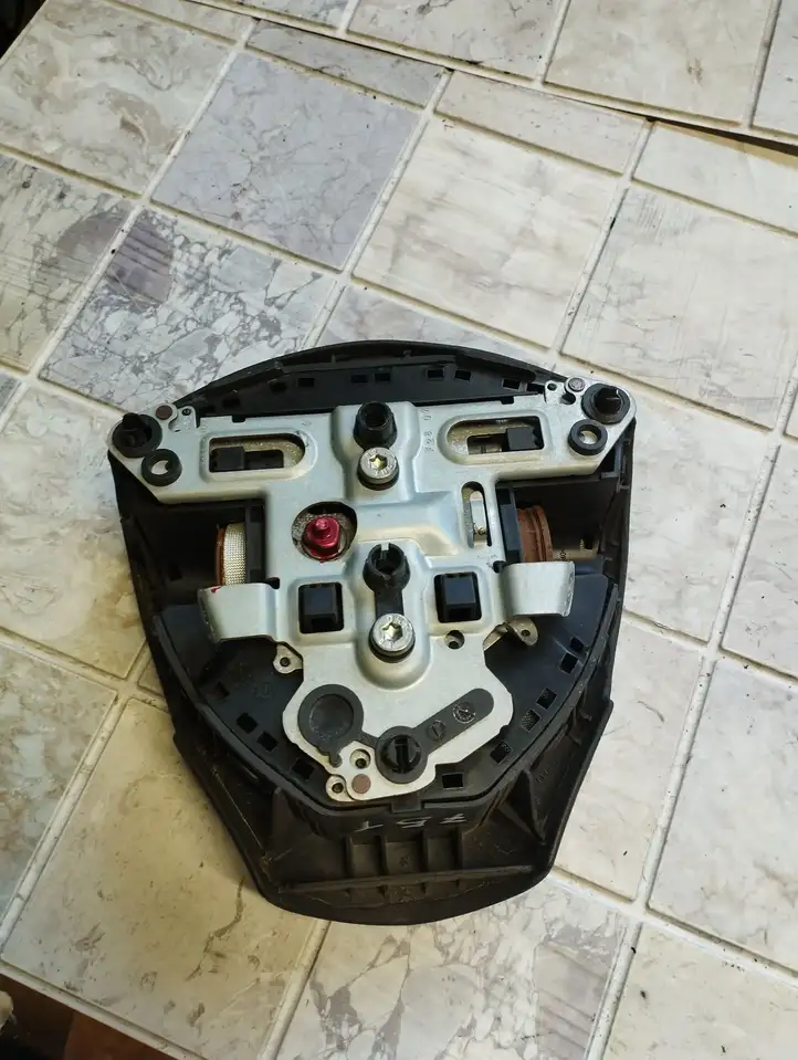 Toyota Auris 150 (2006 - 2012) 6062479 Подушка безопасности руля — фото 4