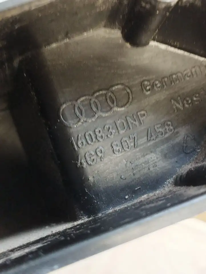 Audi A6 C7 (2011 - 2014) 4G9807458 Кронштейн заднего бампера — фото 2