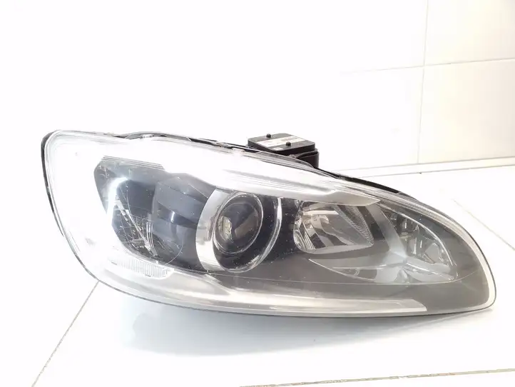 Volvo V60 (2013 - 2018) 31420109 Передняя фара — фото 1