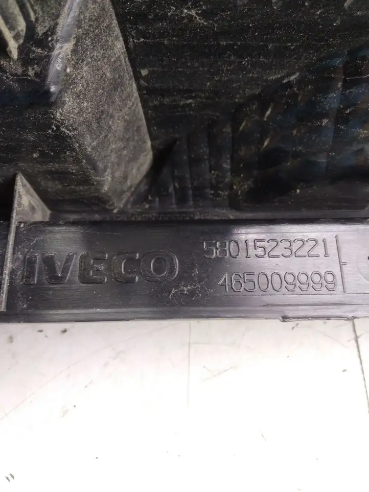 Iveco Daily Daily 6th gen (2012 - 2020) 5801523221 Задний фонарь в кузове — фото 3
