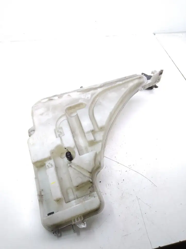 BMW 3 F30 F35 F31 (2012 - 2018) 724167110 Бачок омывателя стекла — фото 3