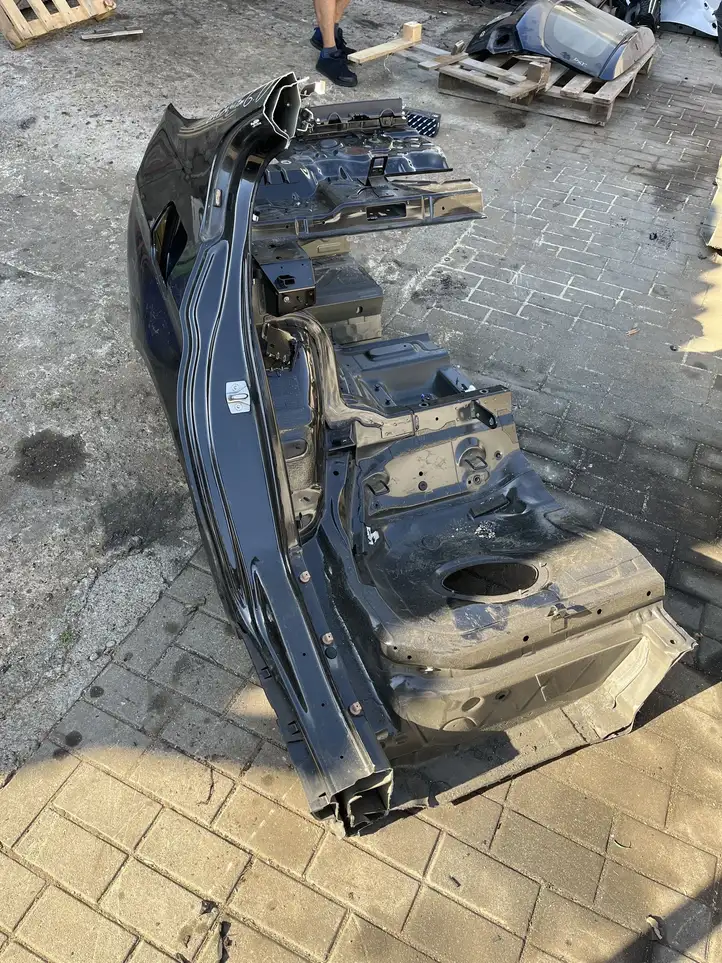BMW 3 F30 F35 F31 (2012 - 2018) Задняя четверть — фото 3
