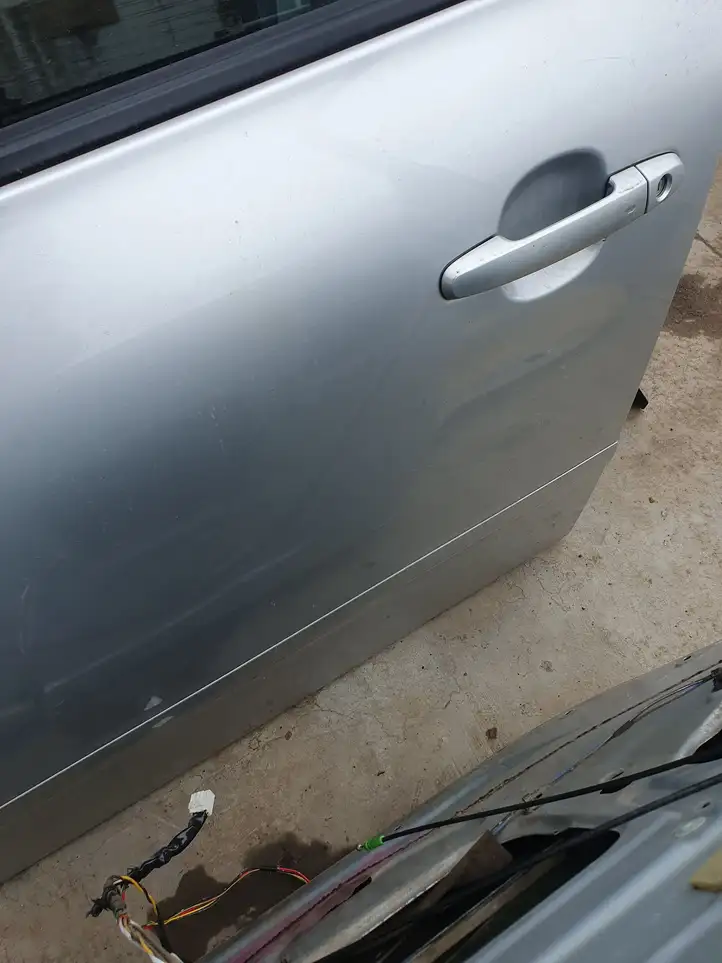 Toyota Avensis Verso (2004 - 2009) Дверь — фото 3