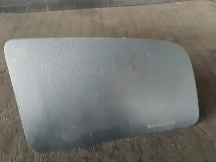 Toyota Avensis Verso (2004 - 2009) Подушка безопасности пассажира — фото 2