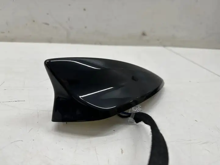 Opel Grandland X (2017 - ) YQ00013980 GPS антенна — фото 2
