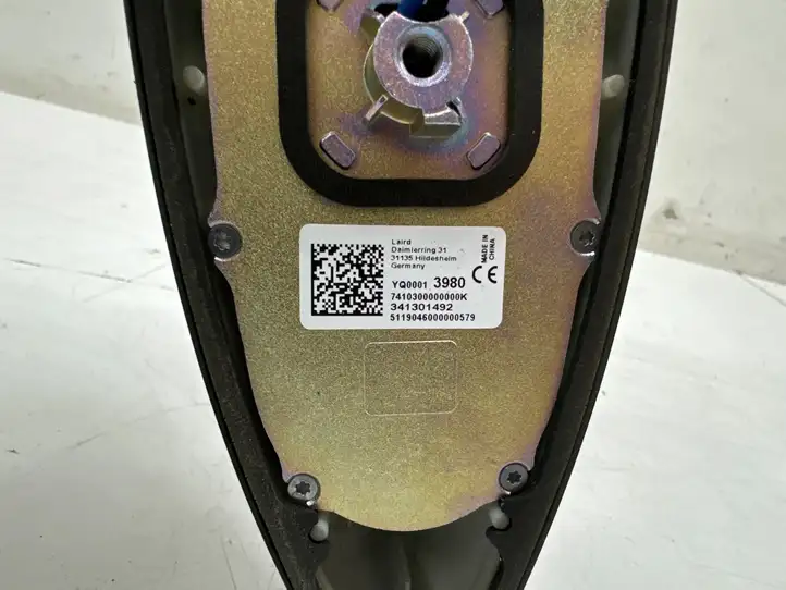 Opel Grandland X (2017 - ) YQ00013980 GPS антенна — фото 4