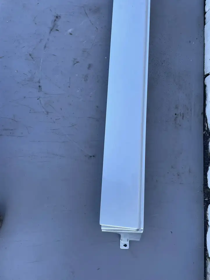 Volkswagen Transporter - Caravelle T5 (2003 - 2009) 7H3843795D Отделка нижней направляющей раздвижной двери — фото 3