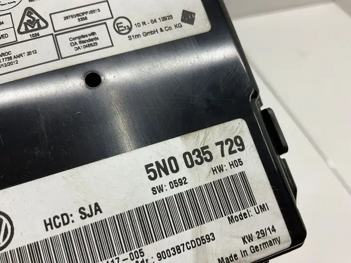 Volkswagen Jetta VI (2011 - 2018) 5N0035729 Контроллер мультимедийной системы — фото 3