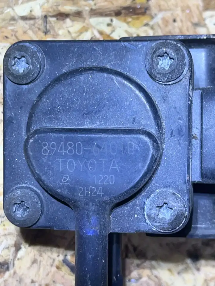 Toyota Corolla Verso AR10 (2004 - 2009) 8948064010 Датчик давления выхлопных газов — фото 3