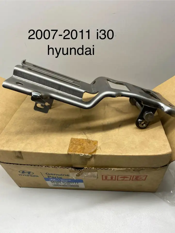 Hyundai i30 (2007 - 2012) 563802L000 Кронштейн рулевой колонки — фото 2