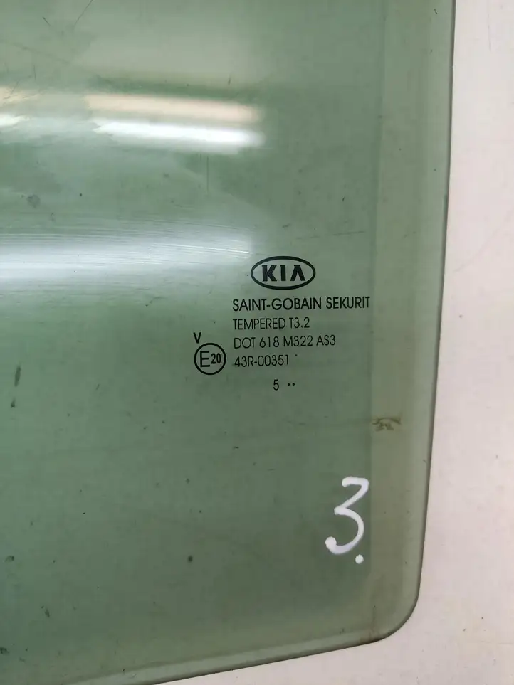 Kia Sportage (2014 - 2016) 43R00351 Стекло задней двери — фото 4