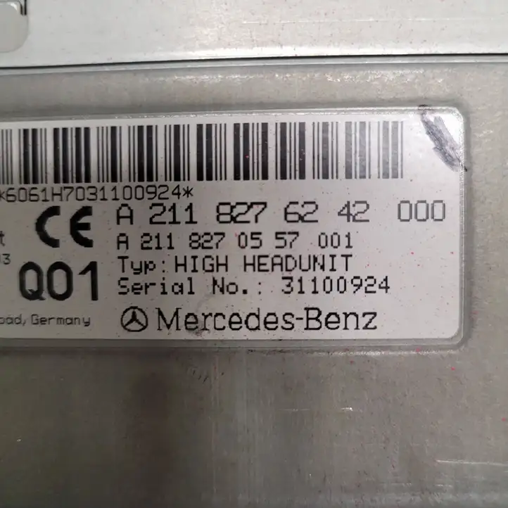 Mercedes-Benz E W211 (2002 - 2009) A2118276242 Магнитола / мультимедийная система — фото 4