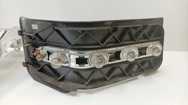 Mercedes-Benz SL R129 (1989 - 2002) 1298203964 Задний фонарь в кузове — фото 1