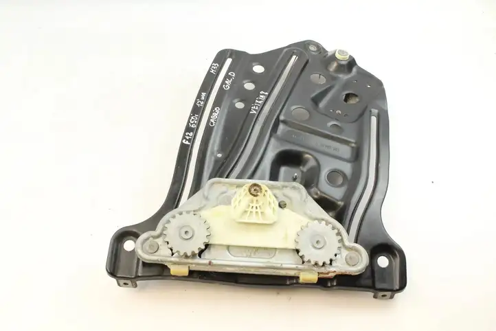 BMW 6 F12 F13 (2010 - 2018) 7303788 Заднее боковое стекло — фото 3