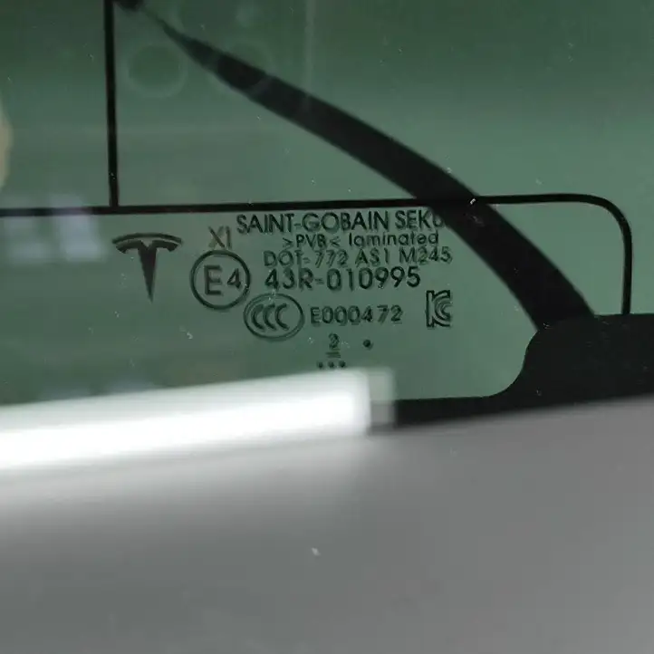 Tesla Model 3 (2017 - 2023) 164764500D Заднее стекло — фото 6