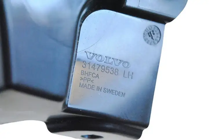 Volvo XC40 (2017 - ) 31479538 Прочая отделка багажника — фото 5