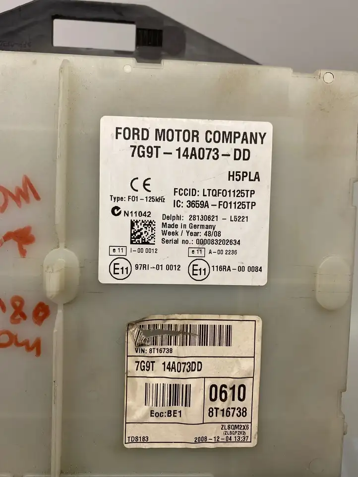 Ford Mondeo MK IV (2007 - 2014) 7G9T14A073DD Блок предохранителей — фото 4