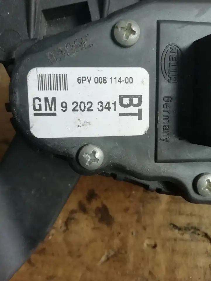Opel Zafira B (2008 - 2014) 9202341 Педаль акселератора — фото 1