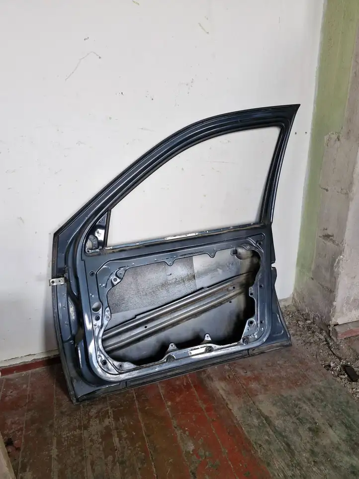 Volkswagen Golf IV (1998 - 2005) Дверь — фото 2
