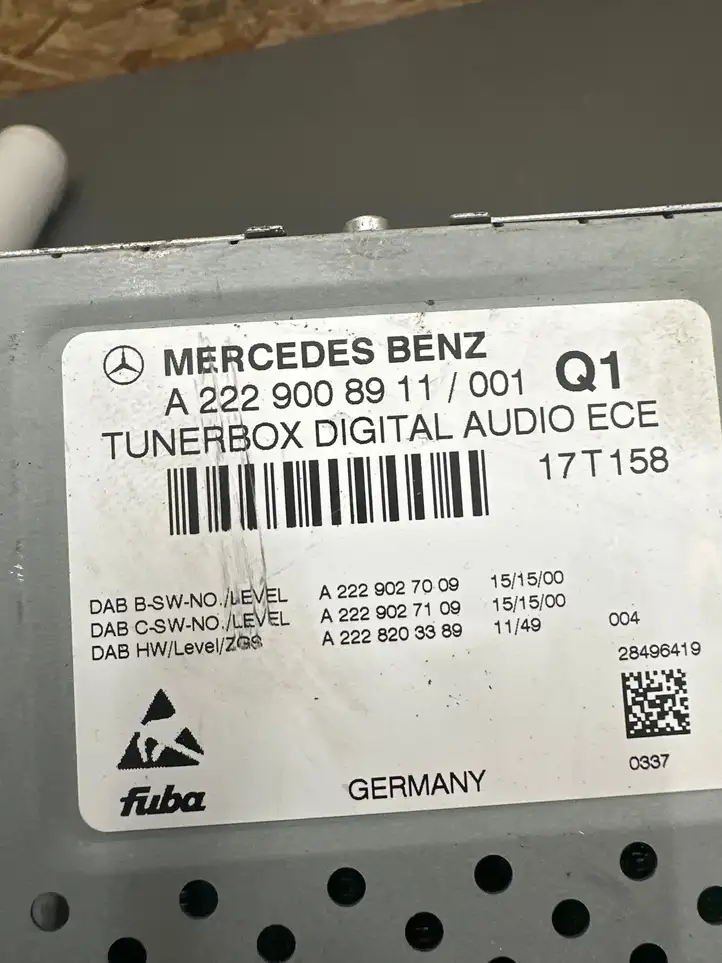 Mercedes-Benz E W238 (2017 - ) A2229008911 Магнитола / мультимедийная система — фото 4