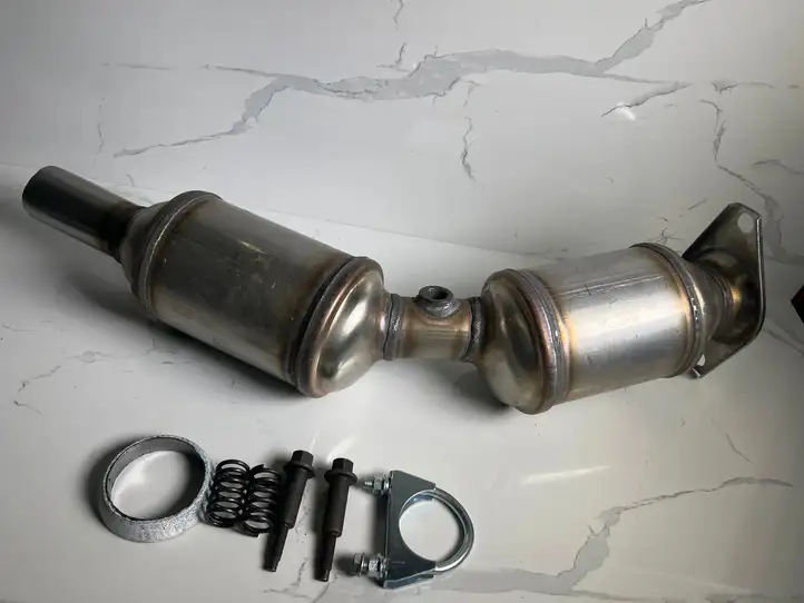 Toyota Prius (XW30) (2009 - 2015) Катализатор / DPF / FAP — фото 1