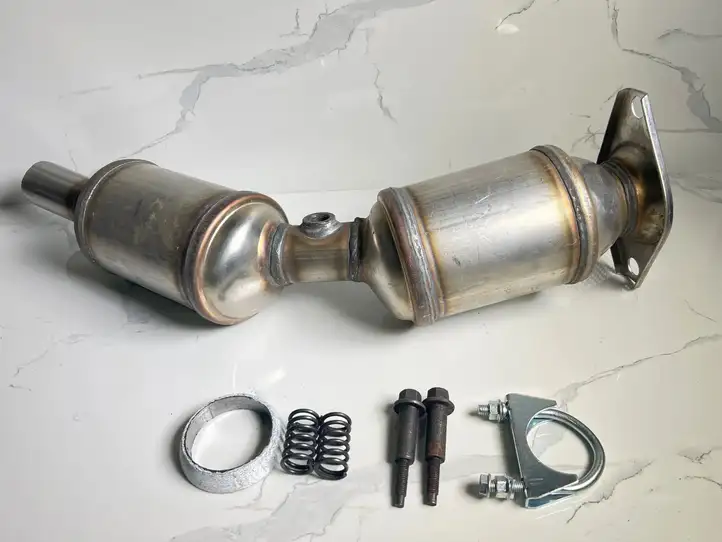 Toyota Prius (XW30) (2009 - 2015) Катализатор / DPF / FAP — фото 1