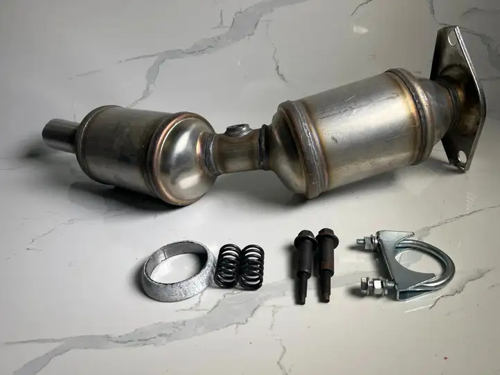 Toyota Prius (XW30) (2009 - 2015) Катализатор / DPF / FAP — фото 1
