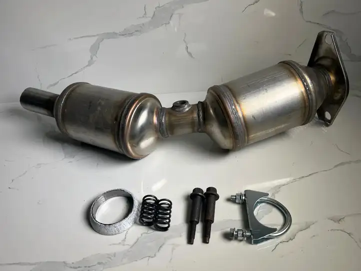 Toyota Prius (XW30) (2009 - 2015) Катализатор / DPF / FAP — фото 1