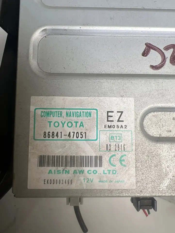 Toyota Prius (XW20) (2003 - 2009) 8684147051 Навигационный привод CD/DVD — фото 4