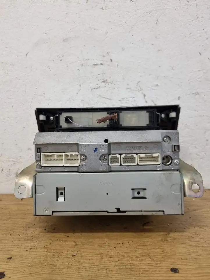 Toyota Corolla Verso AR10 (2004 - 2009) 861200F010 Магнитола / мультимедийная система — фото 2