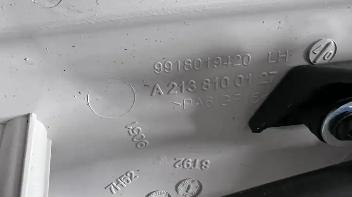 Mercedes-Benz E W213 (2016 - ) A2138100127 Механизм шторки багажника — фото 3
