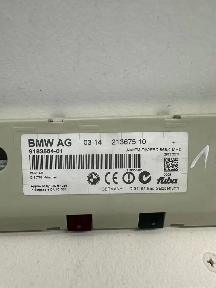 BMW 5 E60 E61 (2004 - 2010) 9183564 Усилитель антенны — фото 7