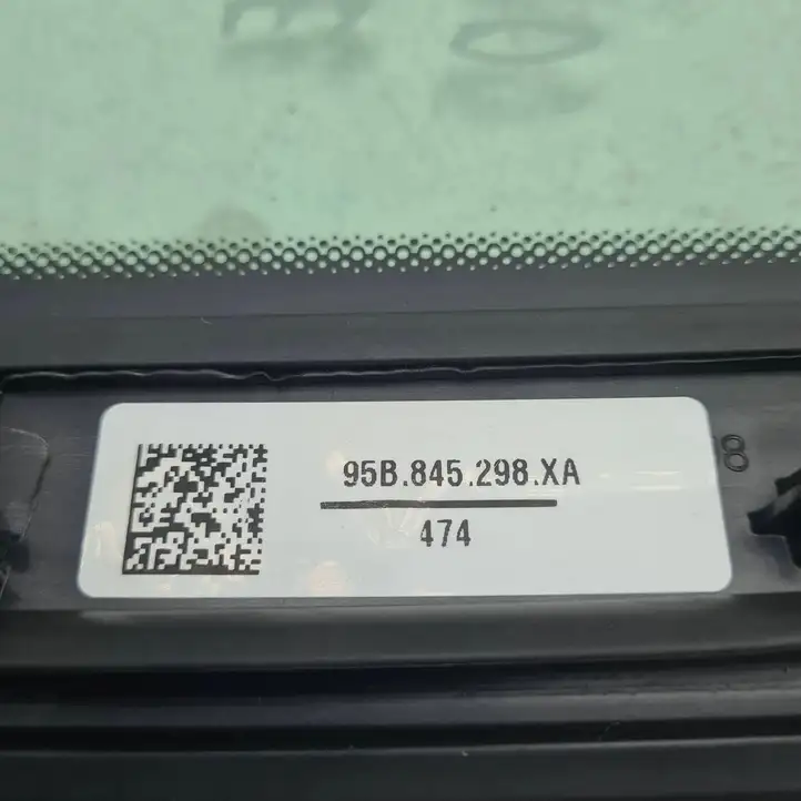 Porsche Macan (95B) (2014 - 2018) 95B845298 Заднее боковое стекло — фото 7