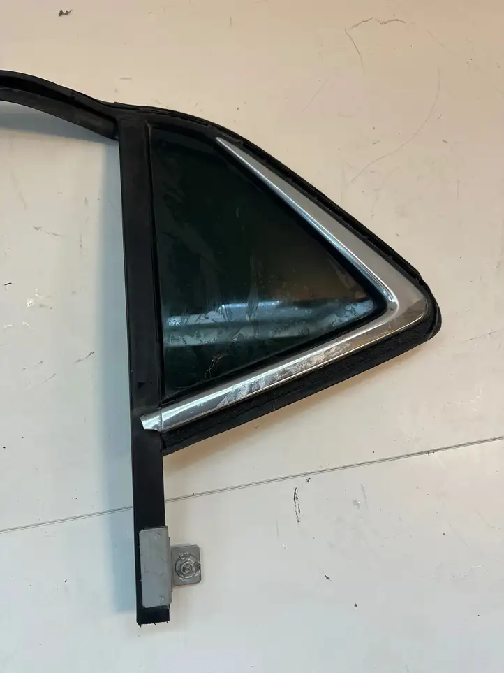 Buick Encore I (2012 - 2019) 43R000074 Форточка двери — фото 2
