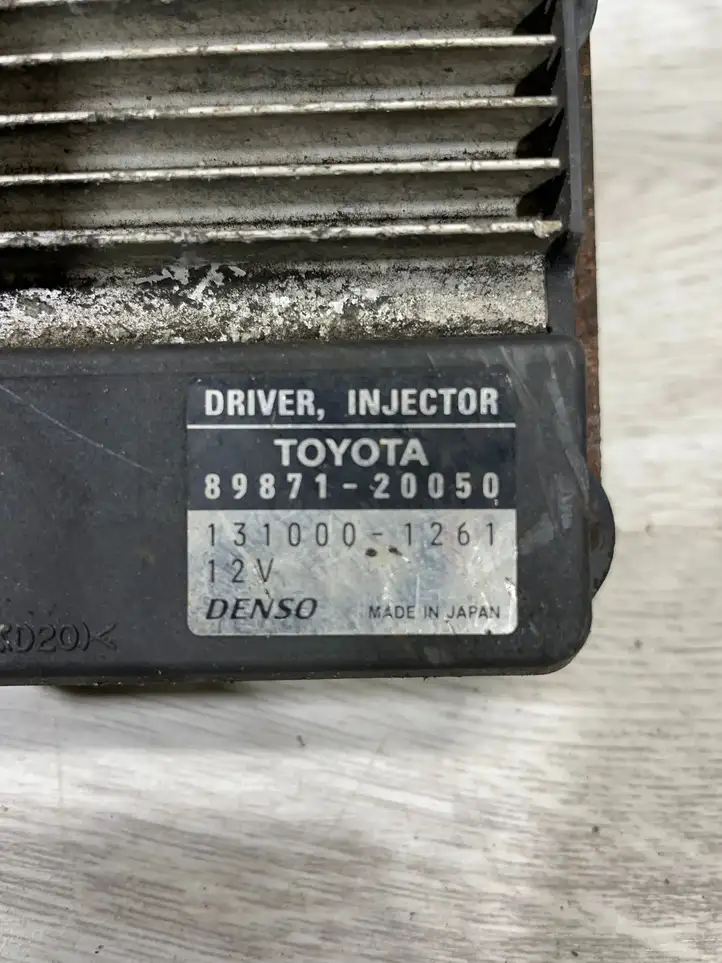 Toyota Avensis T250 (2003 - 2006) 8987120050 Блок управления форсунками — фото 3