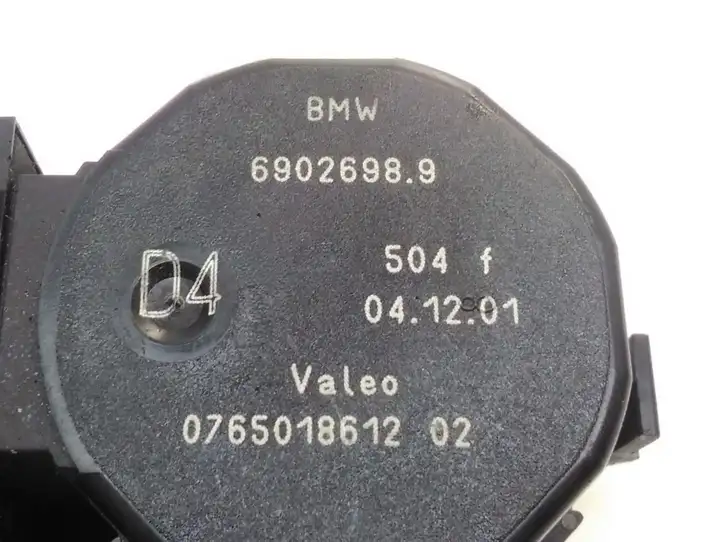 BMW 5 E39 (1996 - 2003) 69026989 Двигатель задвижки потока воздуха — фото 3