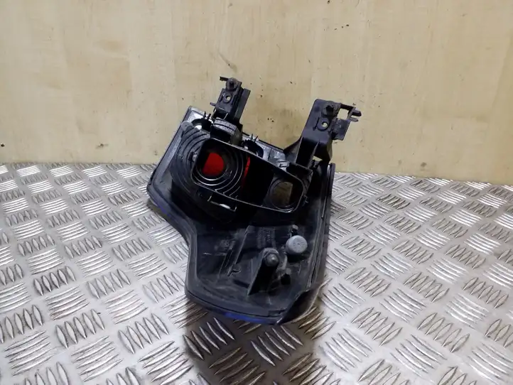 Citroen C4 I Picasso (2006 - 2013) 9673164880 Задний фонарь в кузове — фото 3