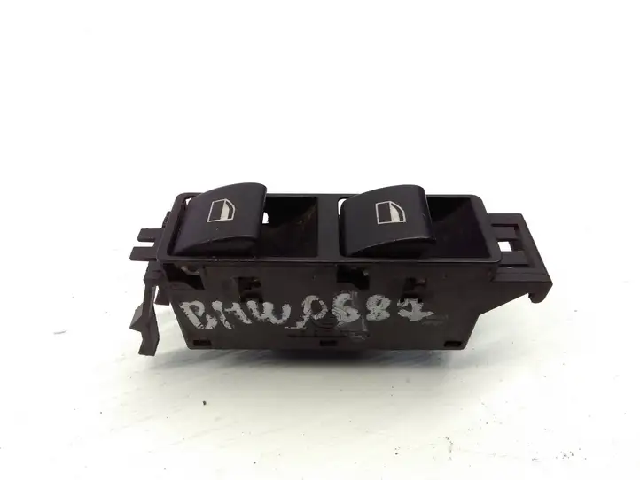 BMW 3 E46 (1998 - 2005) 6902179 Кнопка стеклоподъемников — фото 1