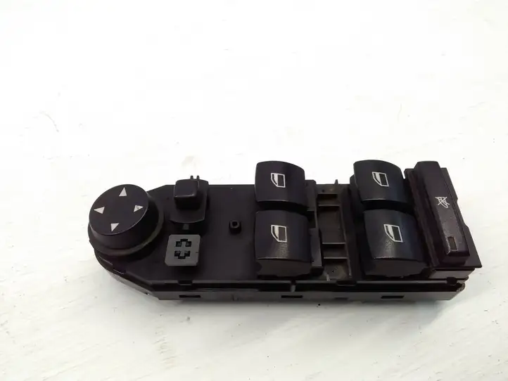 BMW 5 E60 E61 (2004 - 2010) 6951924 Кнопка стеклоподъемников — фото 2