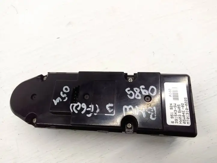 BMW 5 E60 E61 (2004 - 2010) 6951924 Кнопка стеклоподъемников — фото 3