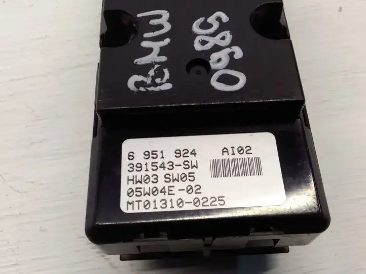 BMW 5 E60 E61 (2004 - 2010) 6951924 Кнопка стеклоподъемников — фото 4