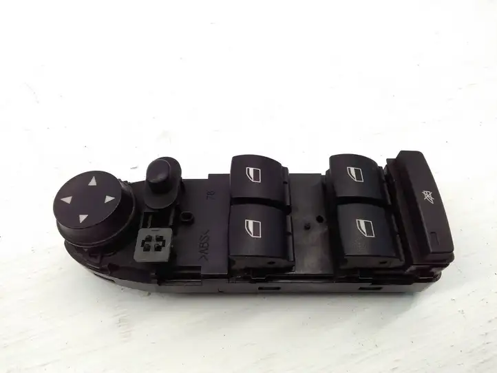 BMW 5 E60 E61 (2004 - 2010) 9122110 Кнопка стеклоподъемников — фото 2