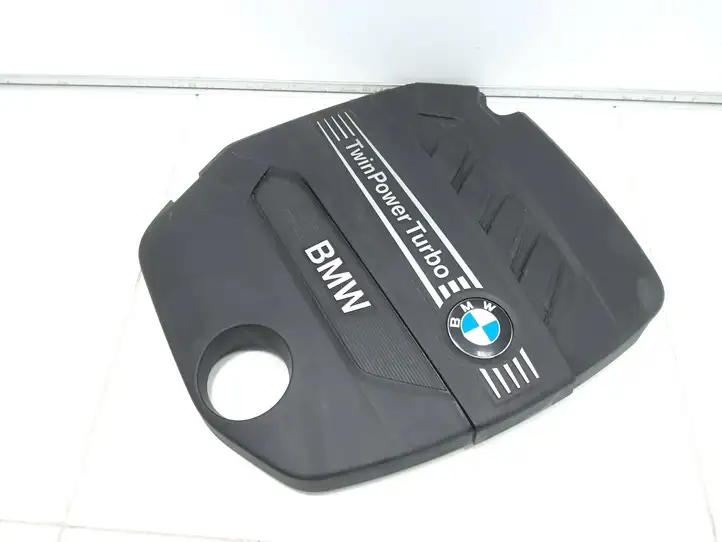 BMW 5 F10 F11 (2009 - 2016) 52794510 Крышка двигателя декоративная — фото 2