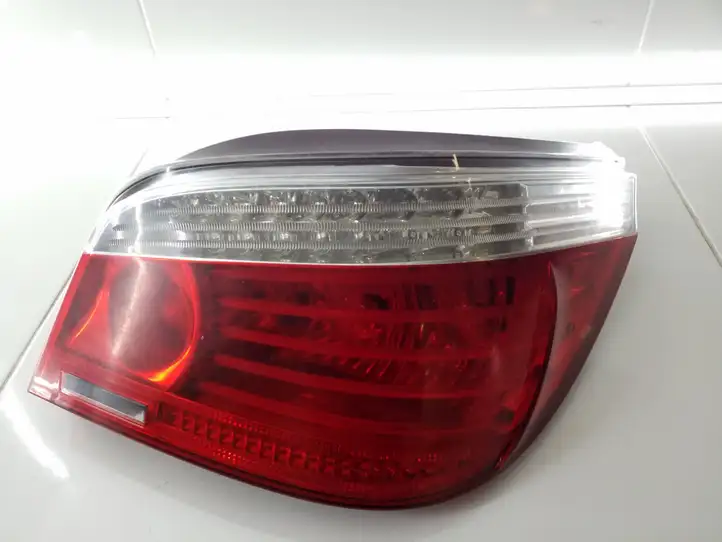 BMW 5 E60 E61 (2004 - 2010) 7177702 Задний фонарь в кузове — фото 2