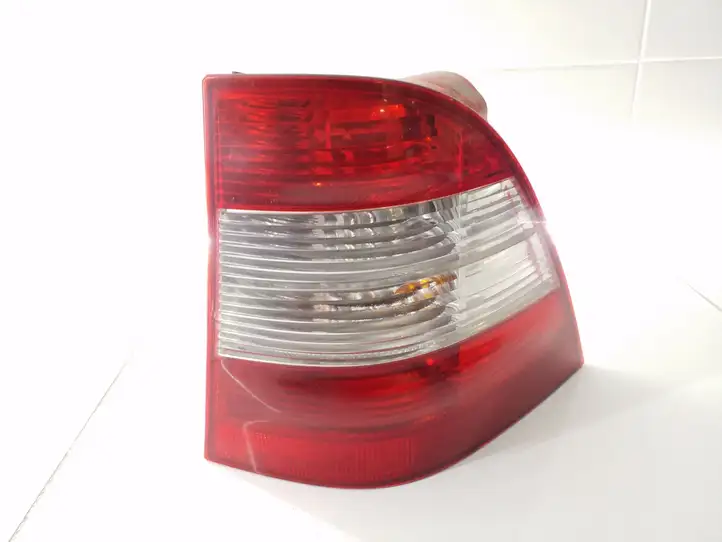 Mercedes-Benz ML W163 (1997 - 2005) A1638202064 Задний фонарь в кузове — фото 2