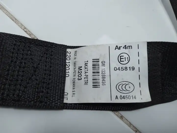 Opel Insignia A (2008 - 2017) E11045819 Задний ремень безопасности — фото 4