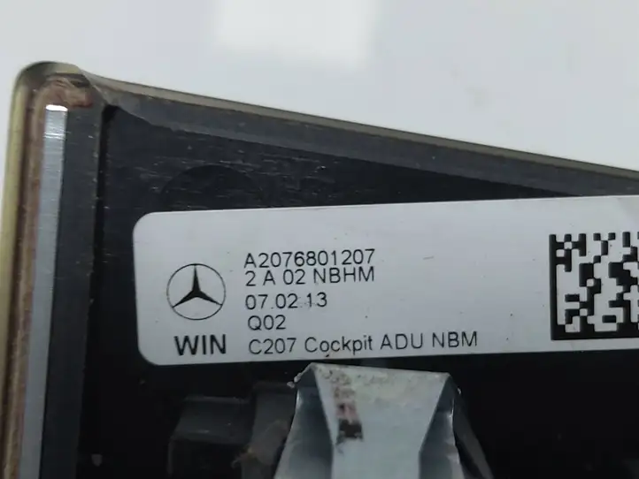 Mercedes-Benz C W204 (2007 - 2014) A2076801207 Рамка рычага КПП — фото 5