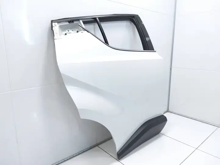 Toyota C-HR I (2016 - 2022) Задняя дверь — фото 3