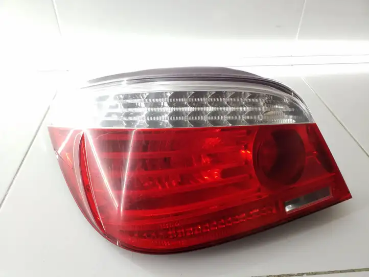 BMW 5 E60 E61 (2004 - 2010) 7177701 Задний фонарь в кузове — фото 1