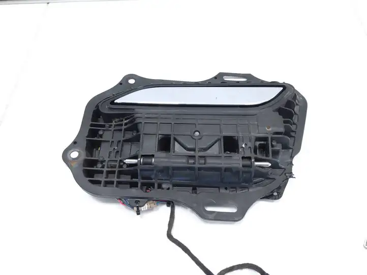 Tesla Model S (2012 - 2016) 100737501L Наружная ручка задней двери — фото 2